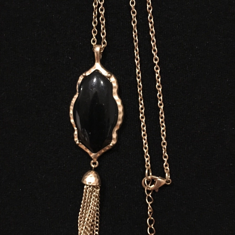 Vintage Style Pendant Necklace Black Stone Tassle